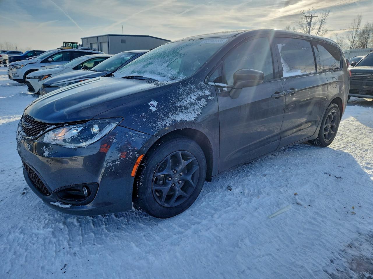 2019 CHRYSLER PACIFICA TOURING PLUS photo 2
