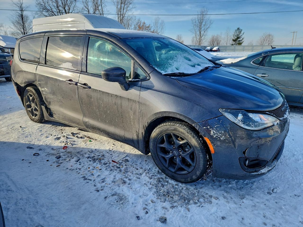 2019 CHRYSLER PACIFICA TOURING PLUS photo 10