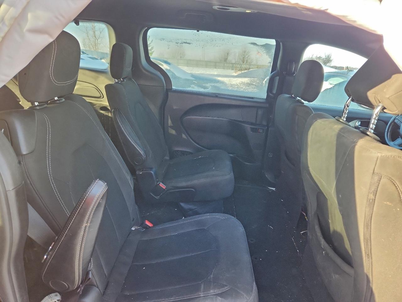 2019 CHRYSLER PACIFICA TOURING PLUS photo 31