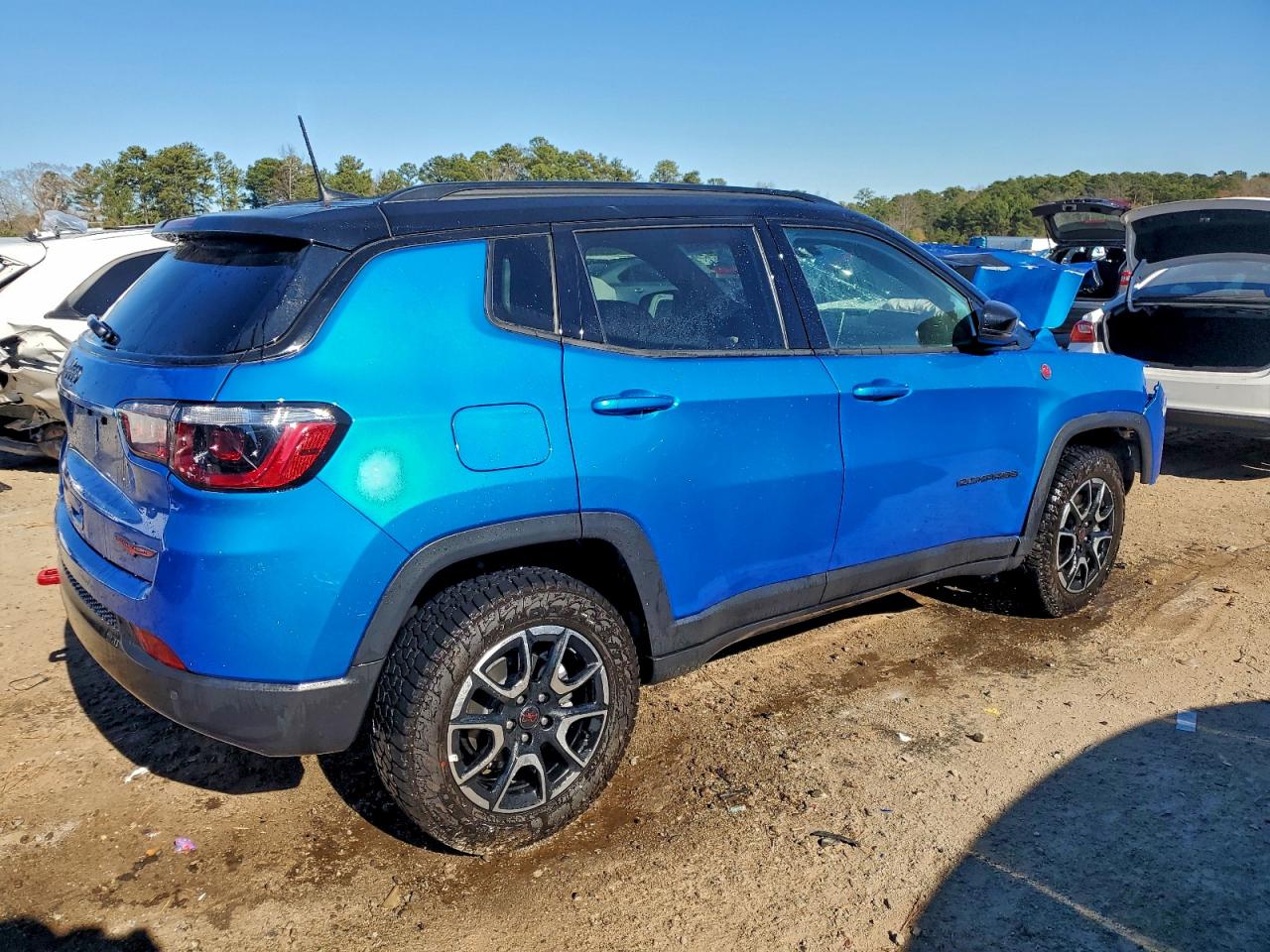 2025 JEEP COMPASS TRAILHAWK photo 5