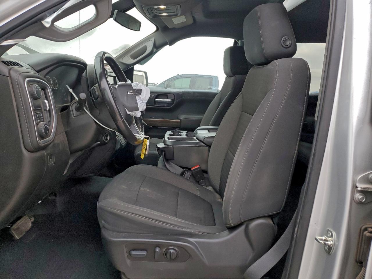 2021 CHEVROLET SILVERADO C1500 RST photo 7