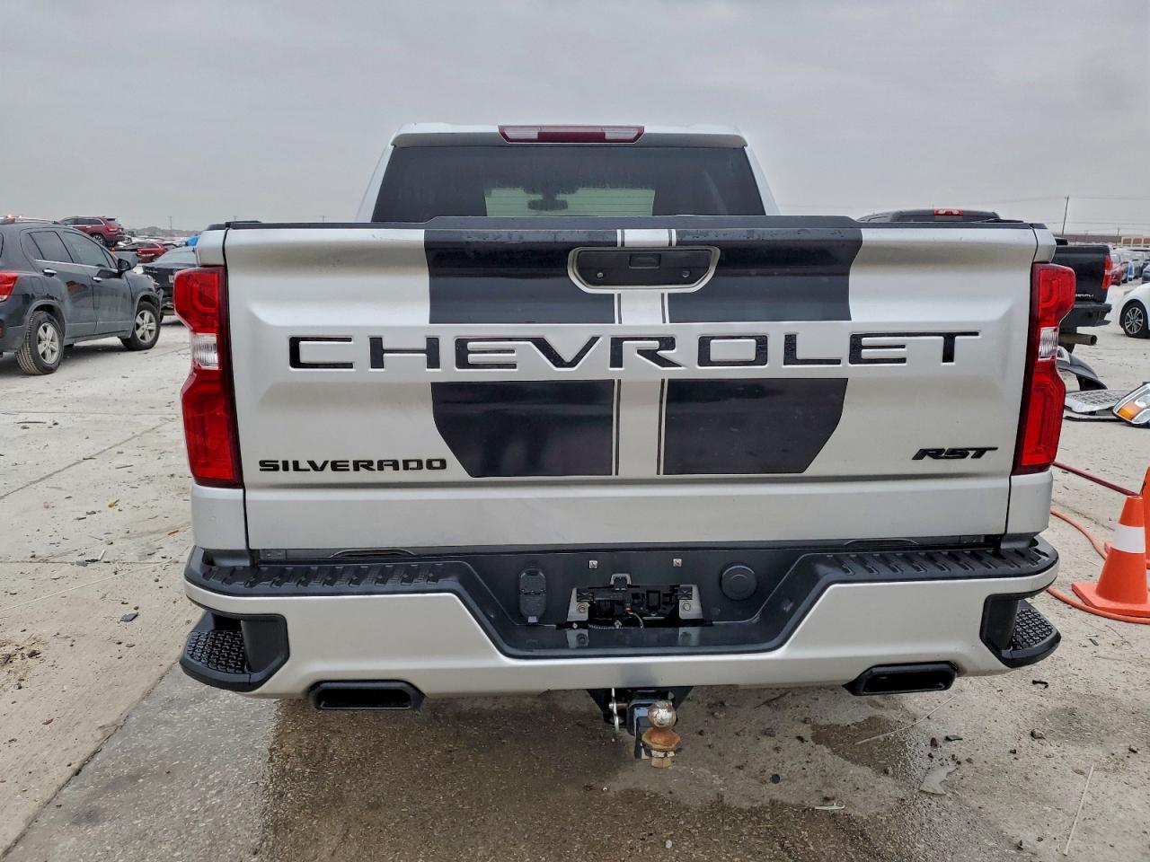 2021 CHEVROLET SILVERADO C1500 RST photo 6
