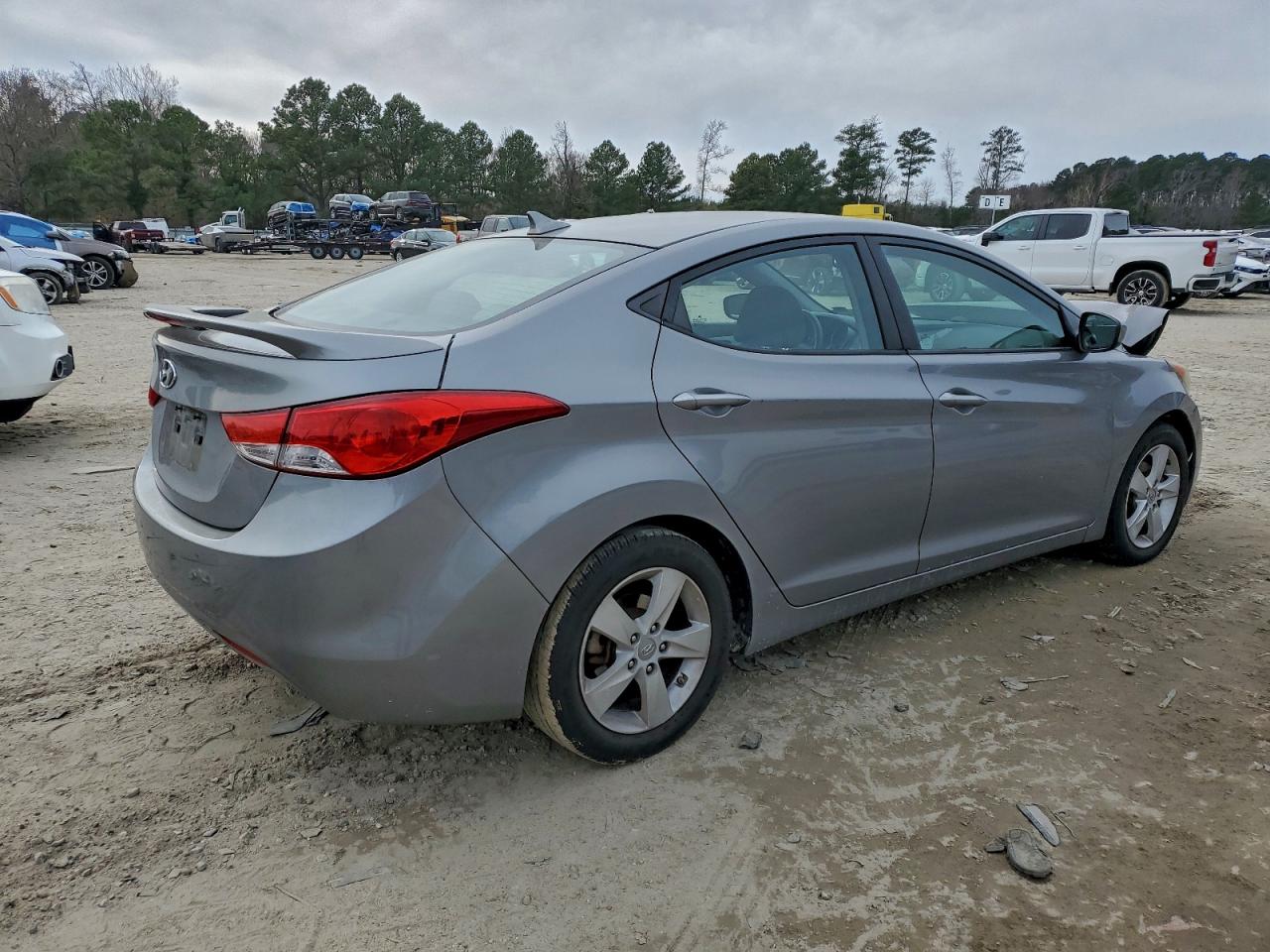 2013 HYUNDAI ELANTRA GLS photo 5