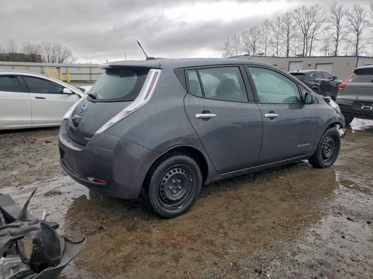 2013 NISSAN LEAF S photo 5