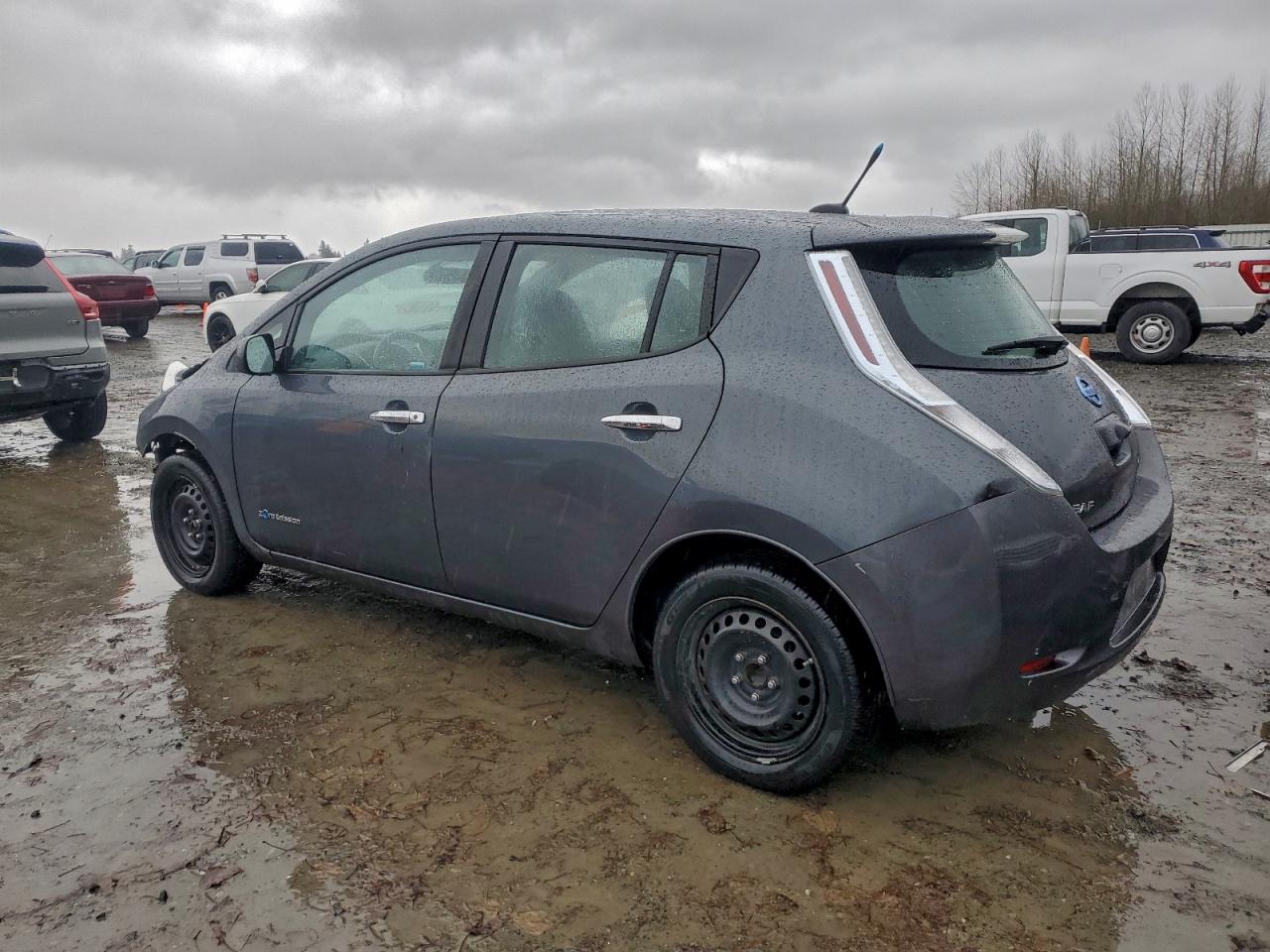 2013 NISSAN LEAF S photo 3