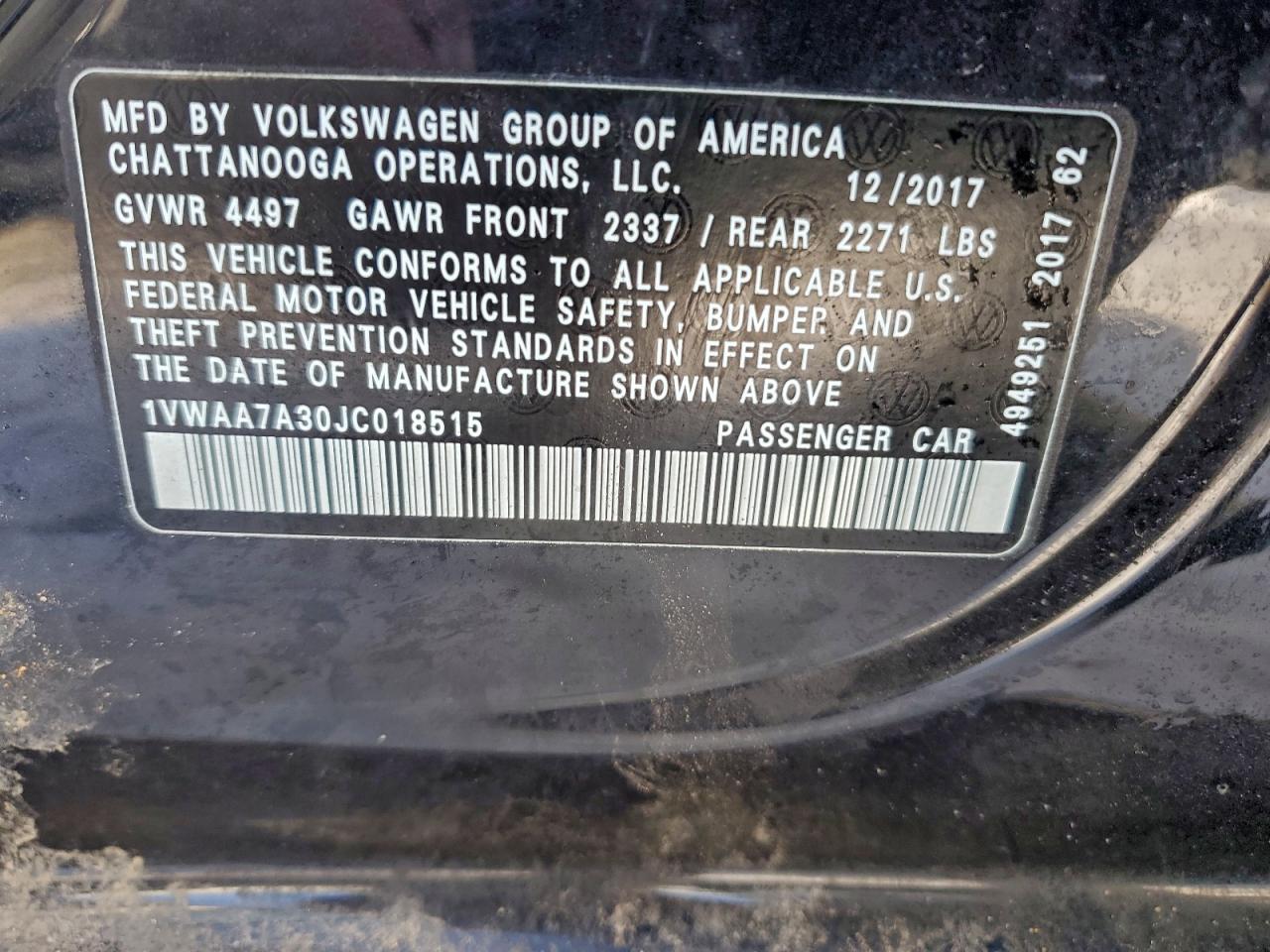 2018 VOLKSWAGEN PASSAT S photo 25