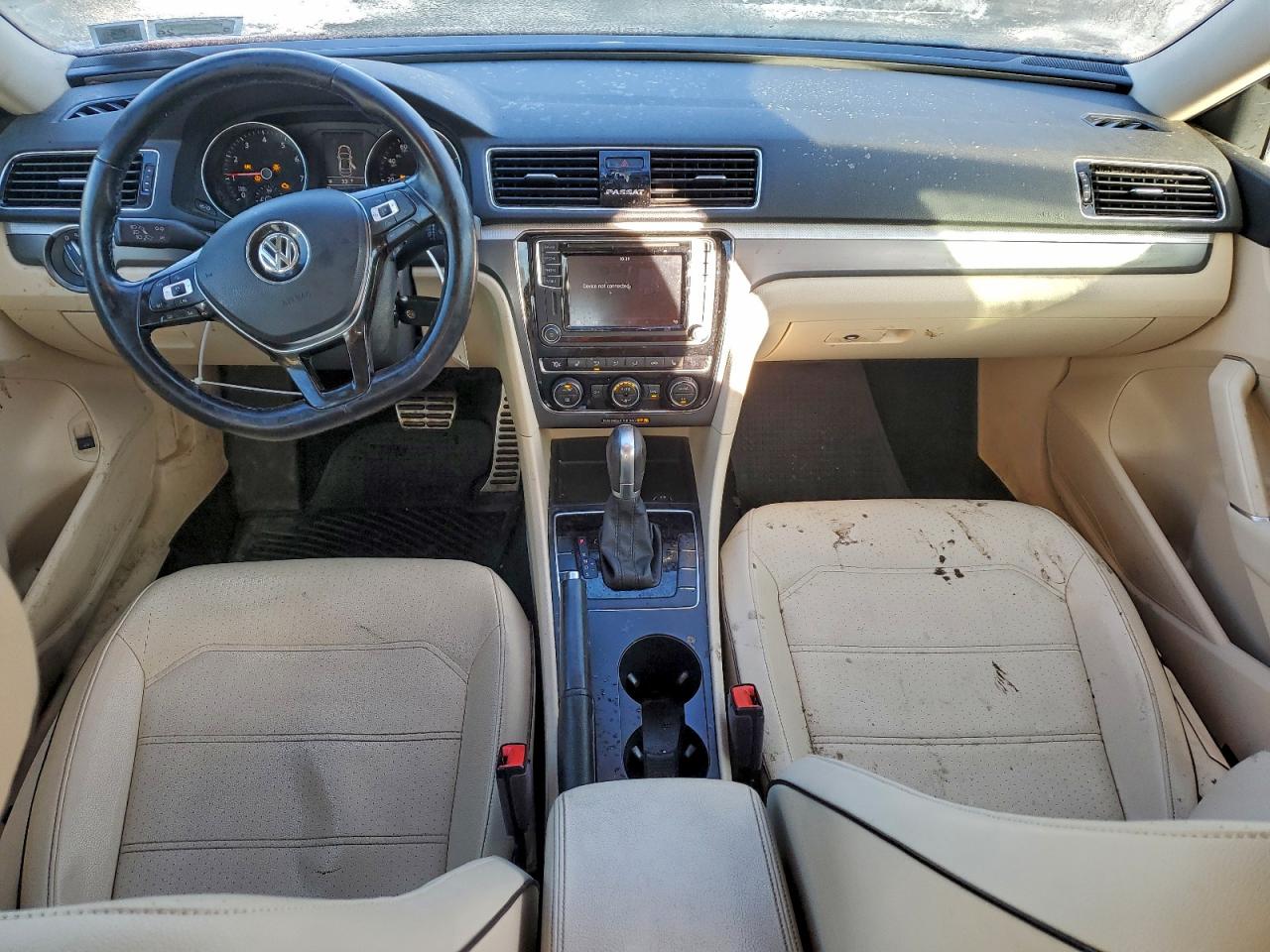 2018 VOLKSWAGEN PASSAT S photo 15