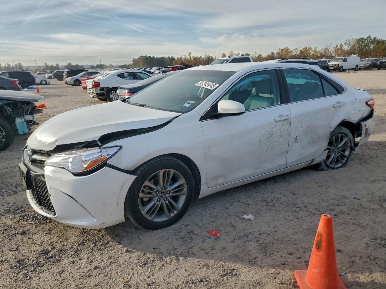 2016 TOYOTA CAMRY