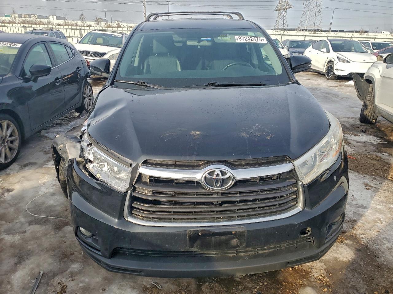 2014 TOYOTA HIGHLANDER LE photo 13