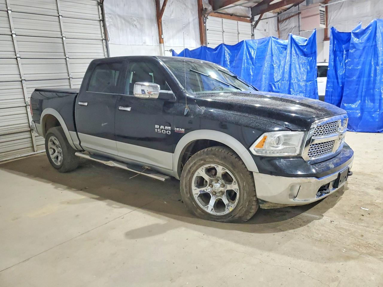 2013 RAM 1500 LARAMIE photo 4