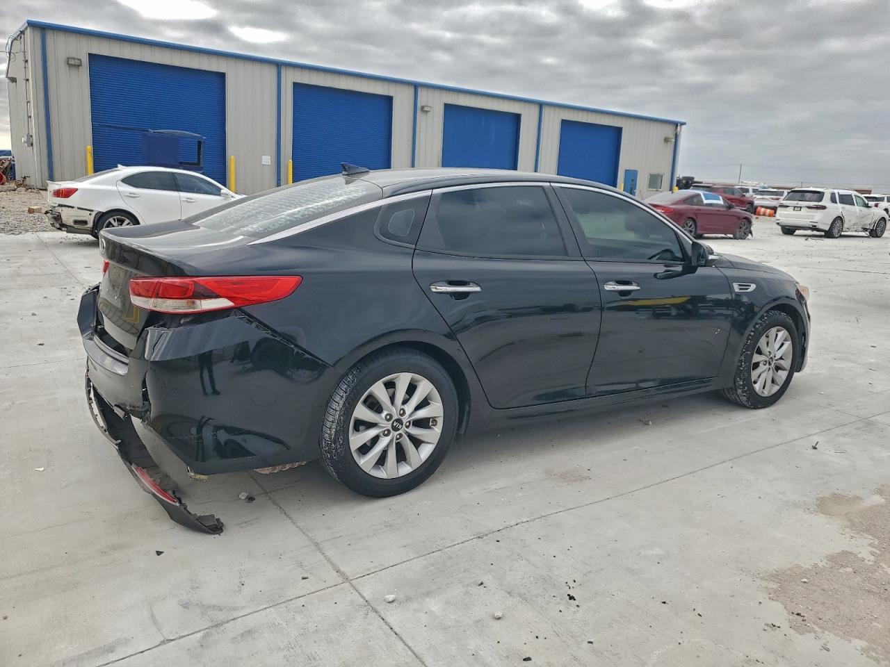 2016 KIA OPTIMA LX photo 7