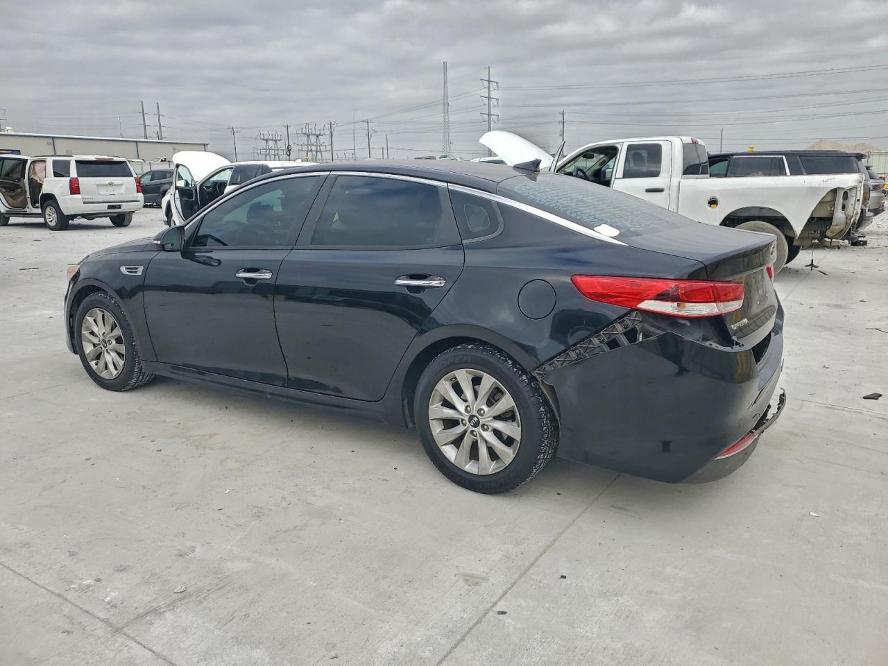 2016 KIA OPTIMA LX photo 4