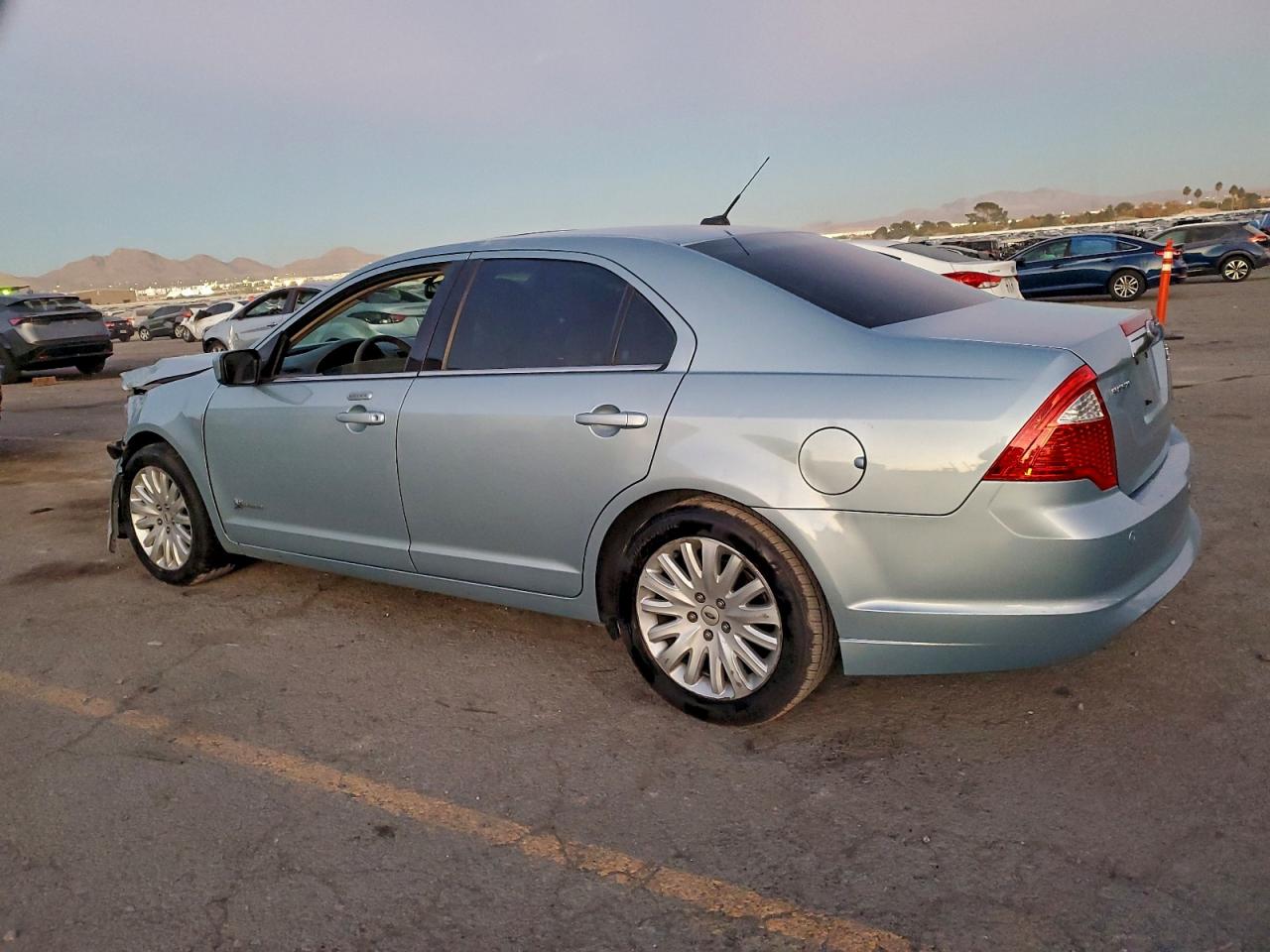 2010 FORD FUSION HYBRID photo 2