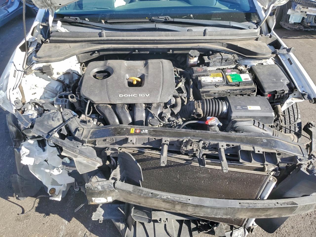 2018 HYUNDAI ELANTRA SEL photo 11