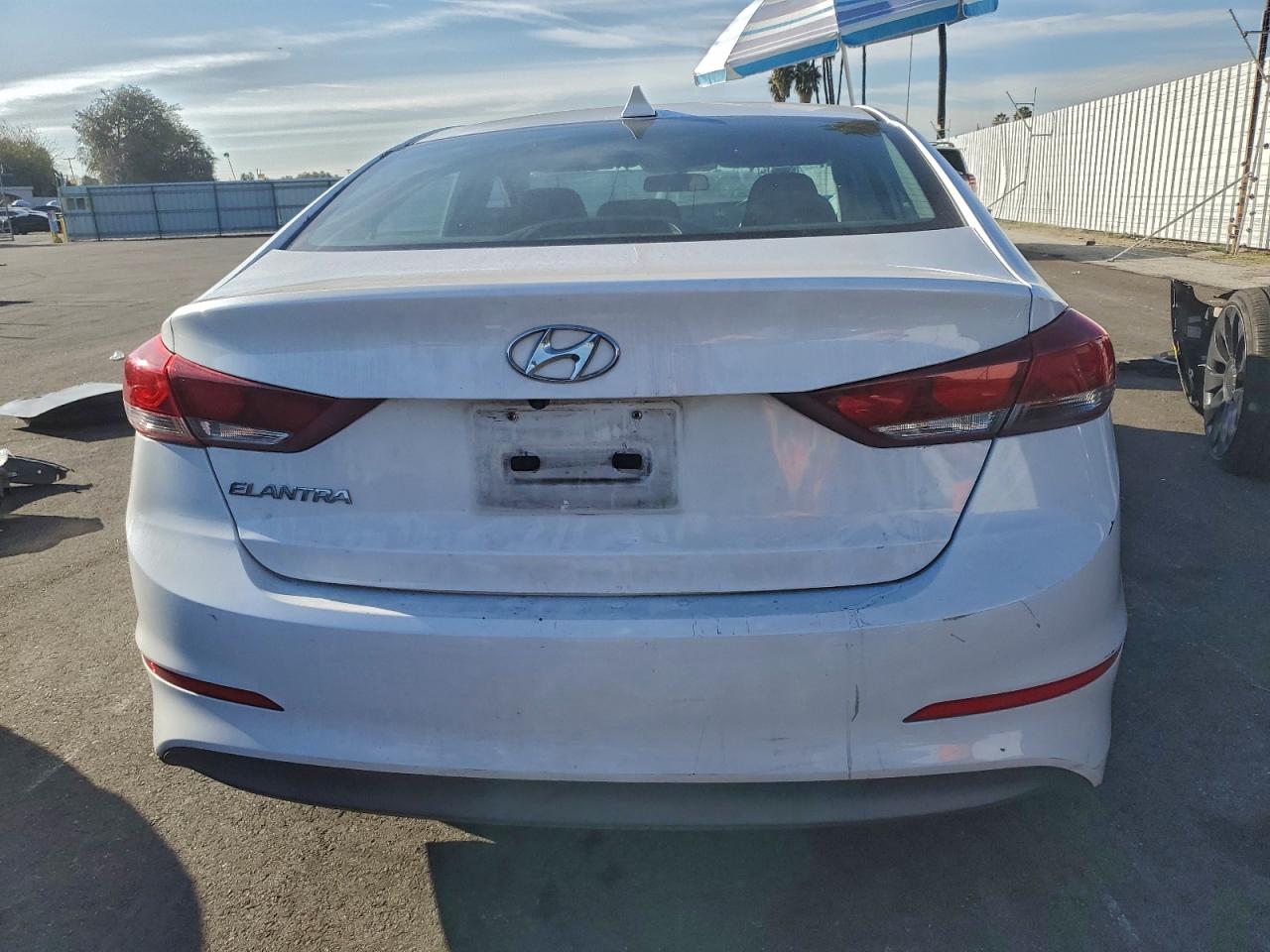 2018 HYUNDAI ELANTRA SEL photo 6