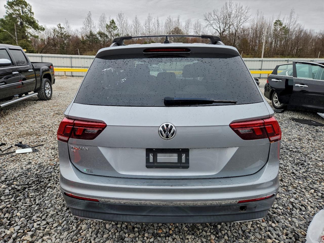 2020 VOLKSWAGEN TIGUAN SE photo 11