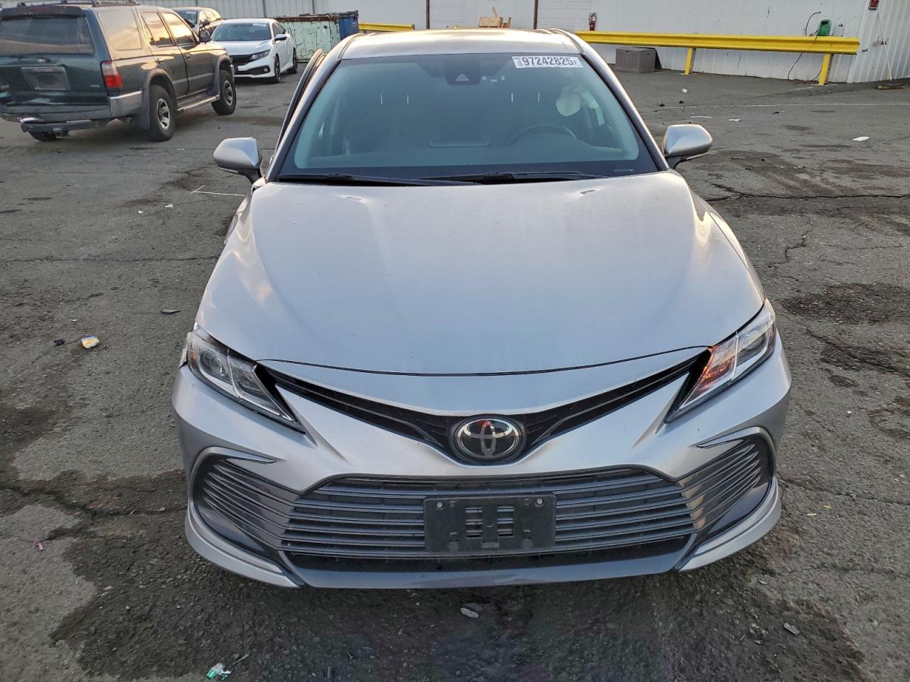 2024 TOYOTA CAMRY LE photo 9