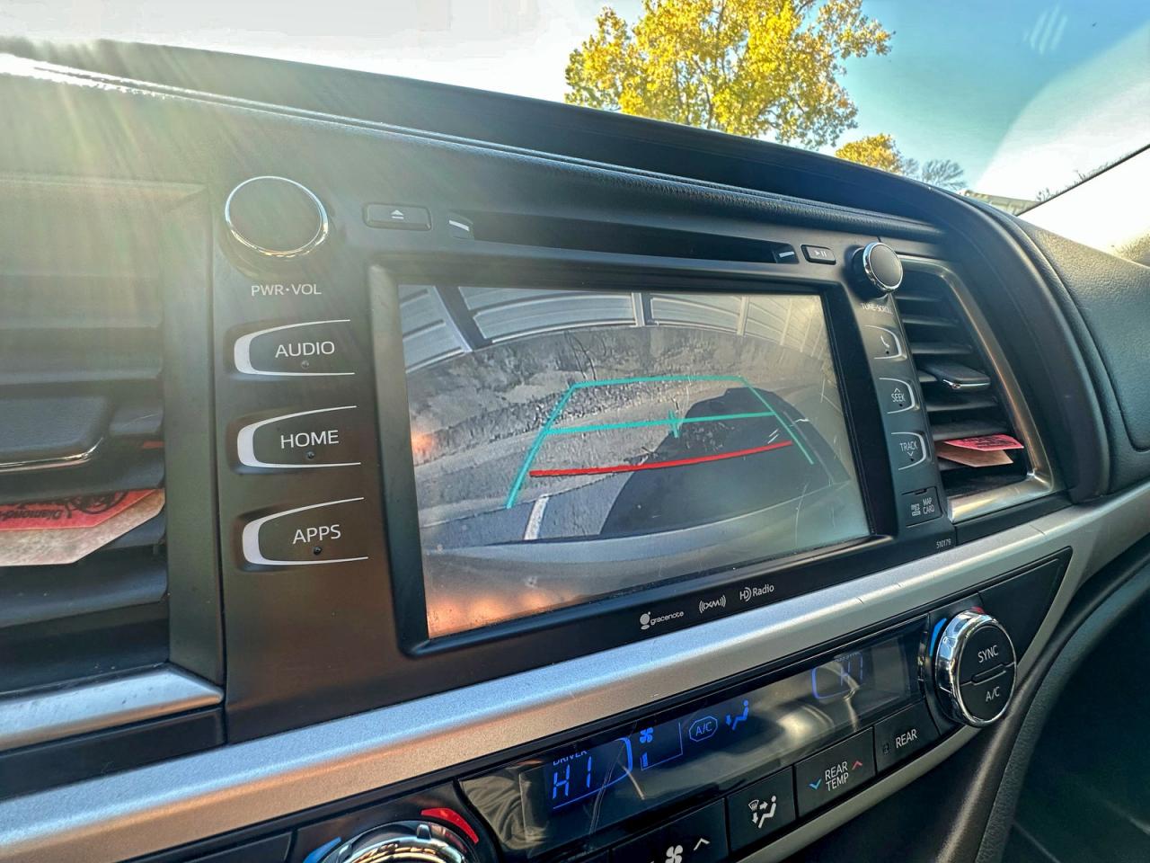 2018 TOYOTA HIGHLANDER SE photo 23