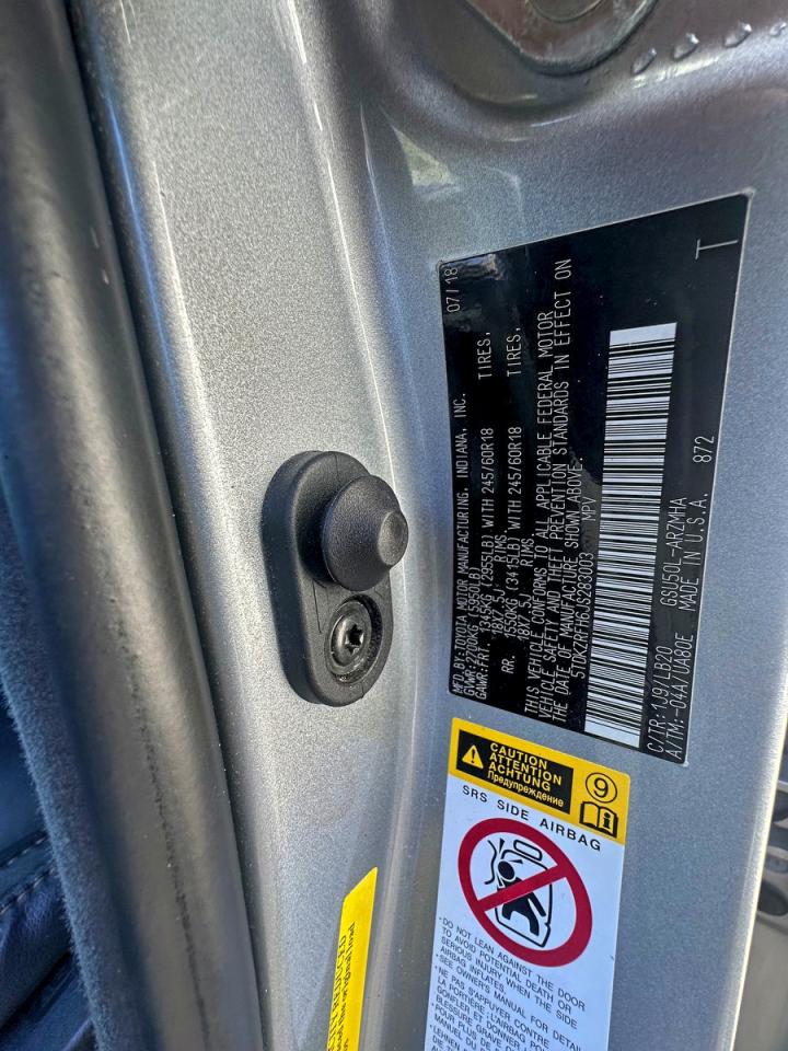 2018 TOYOTA HIGHLANDER SE photo 19