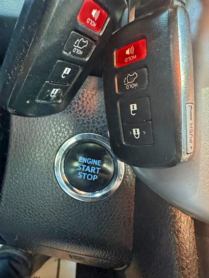 2018 TOYOTA HIGHLANDER SE photo 25