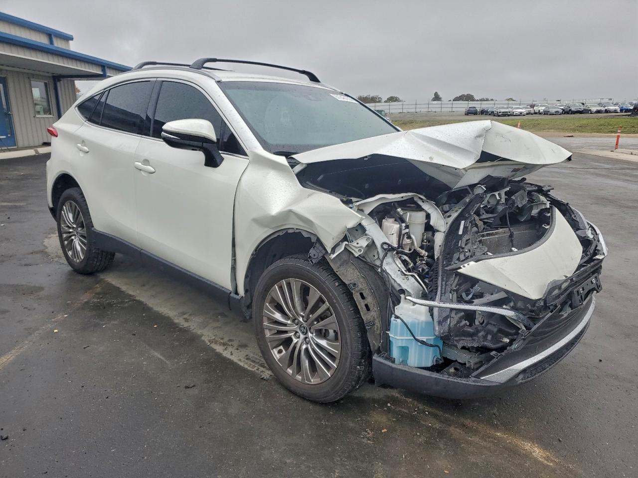 2022 TOYOTA VENZA LE photo 7