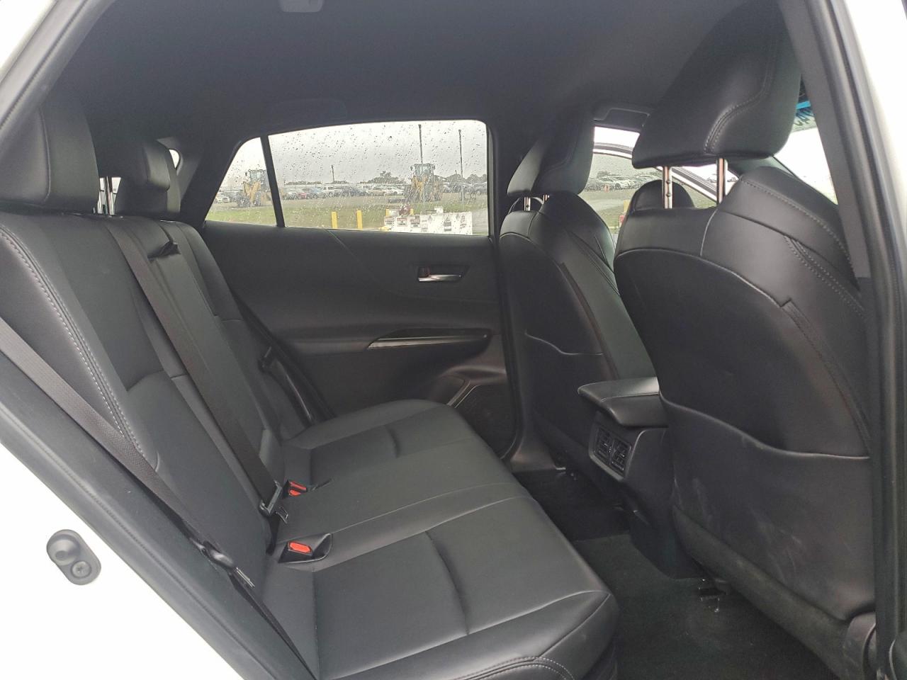 2022 TOYOTA VENZA LE photo 21