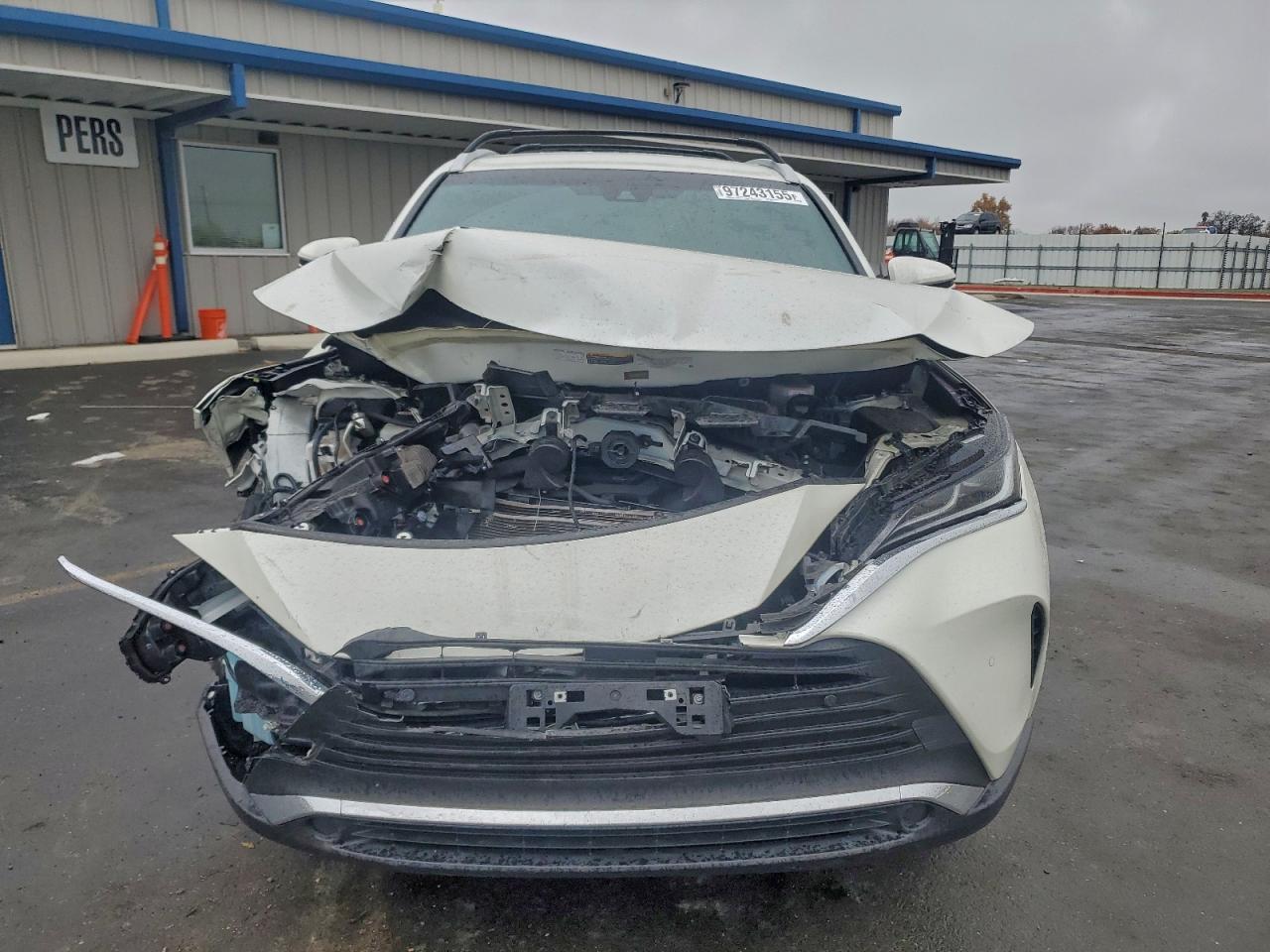 2022 TOYOTA VENZA LE photo 9