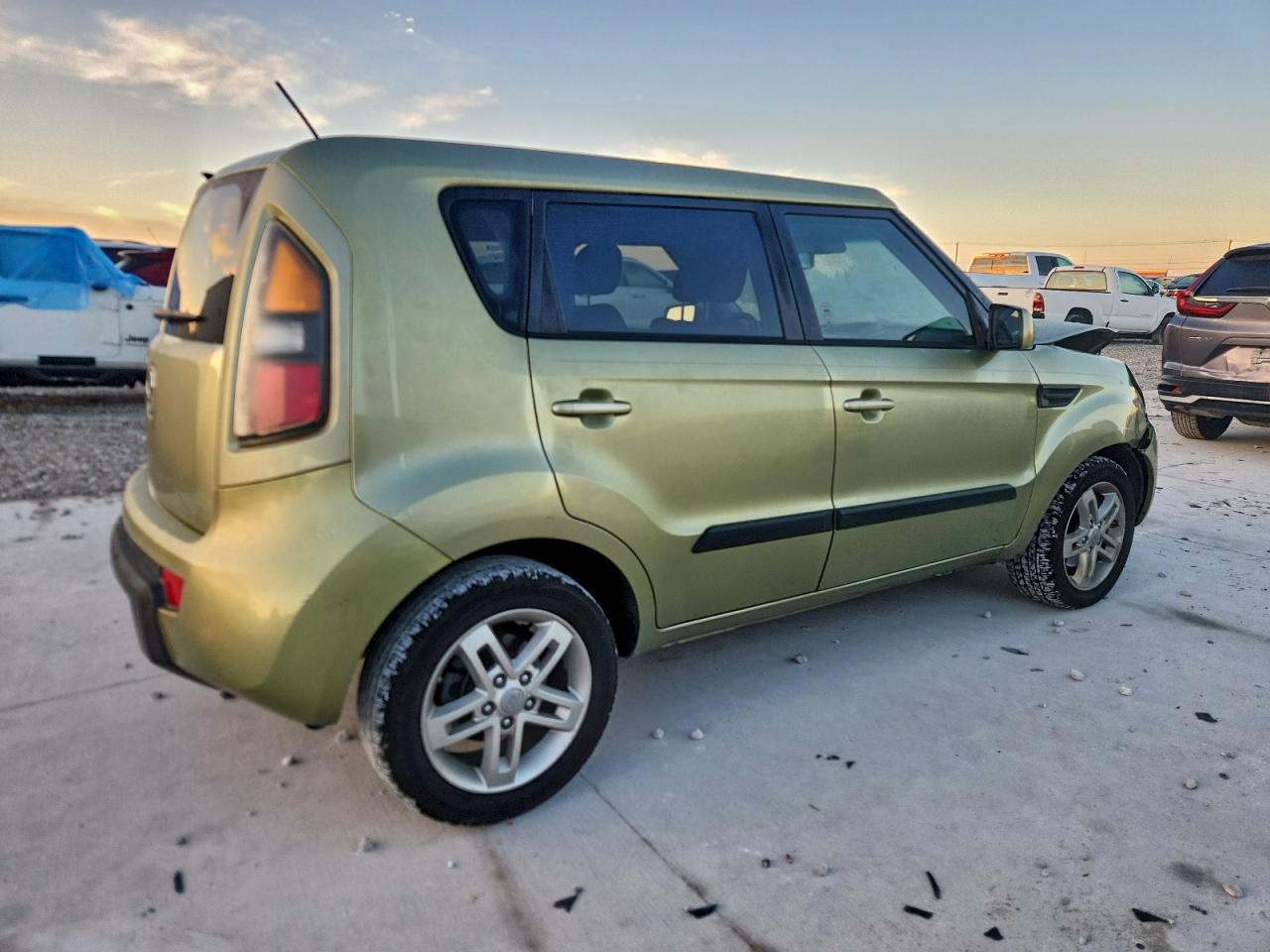 2011 KIA SOUL + photo 3