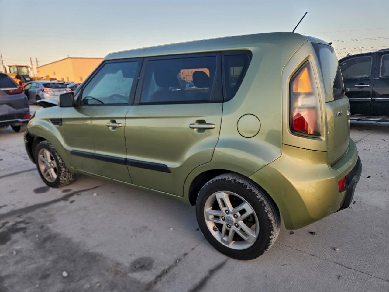 2011 KIA SOUL + photo 2