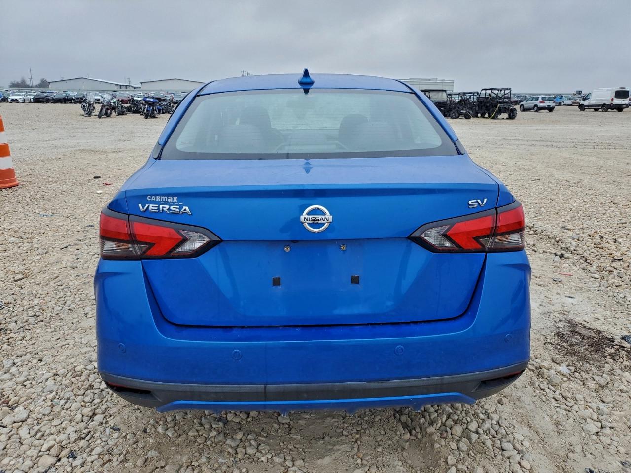 2021 NISSAN VERSA SV photo 21