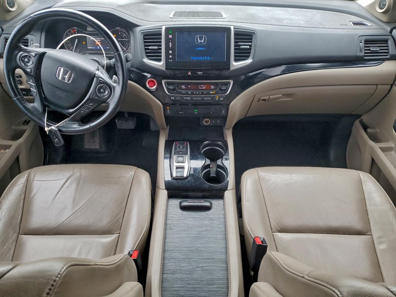 2016 HONDA PILOT TOURING photo 22
