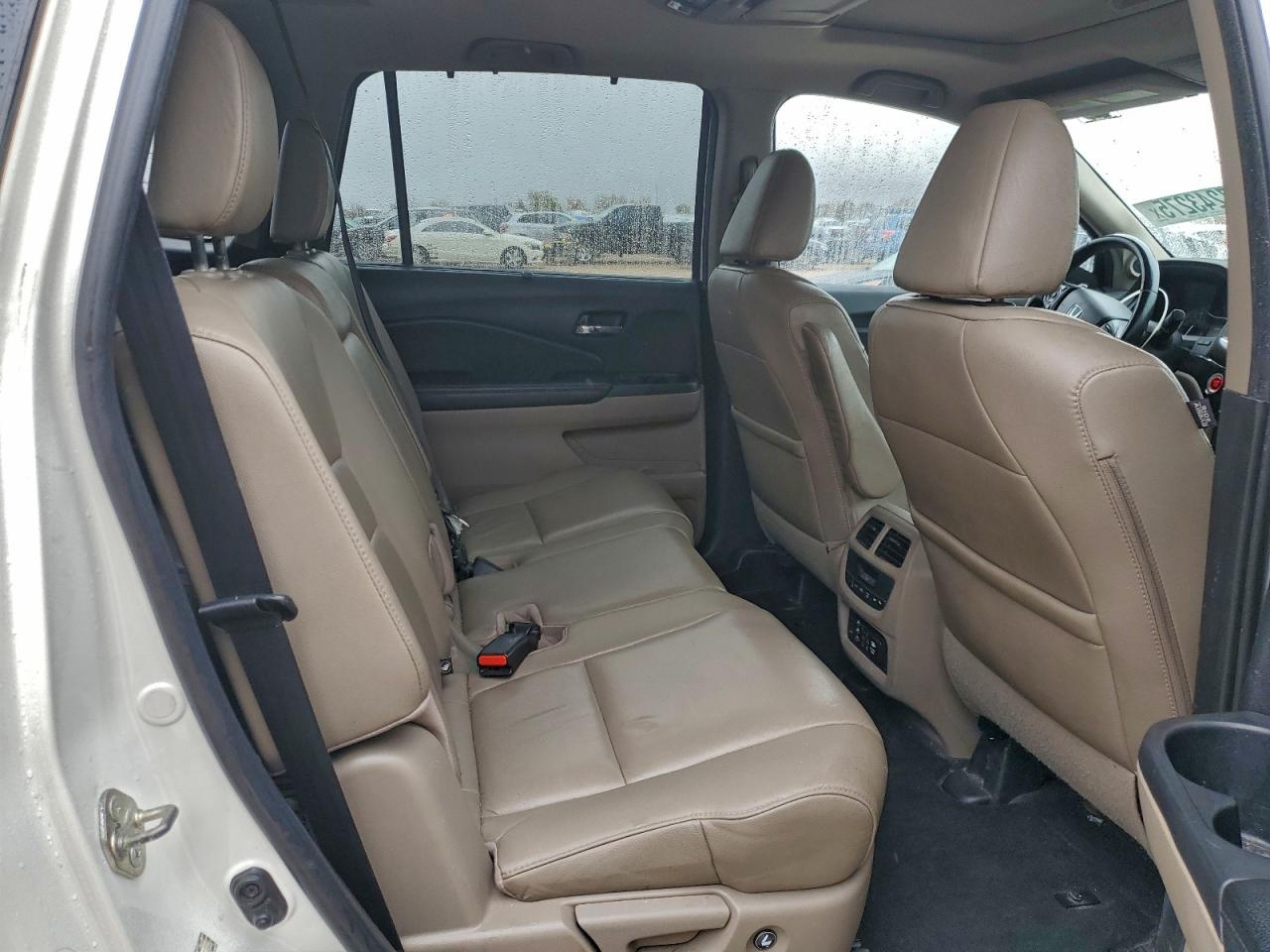 2016 HONDA PILOT TOURING photo 31