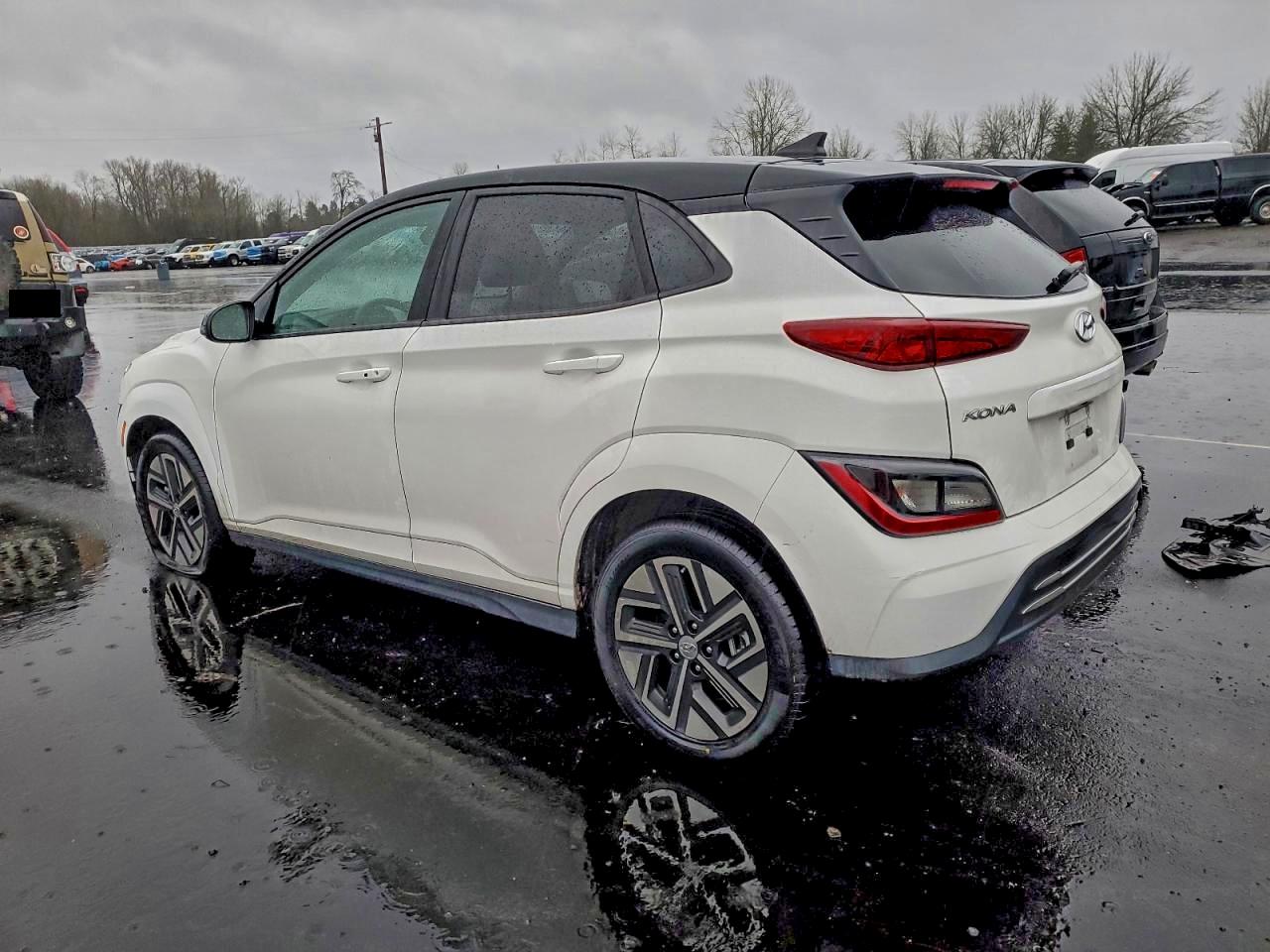 2022 HYUNDAI KONA SEL photo 2