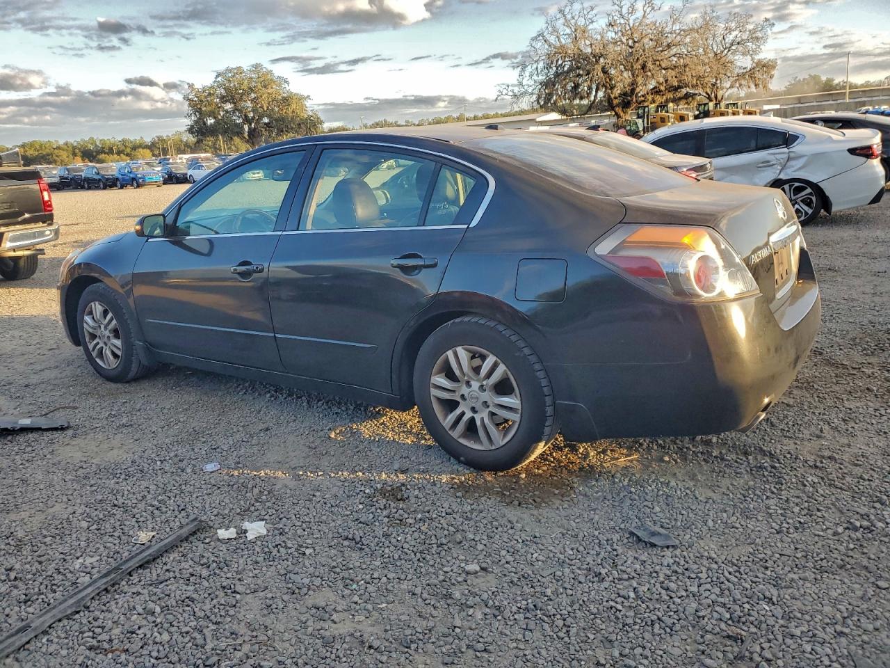 2011 NISSAN ALTIMA BASE photo 4