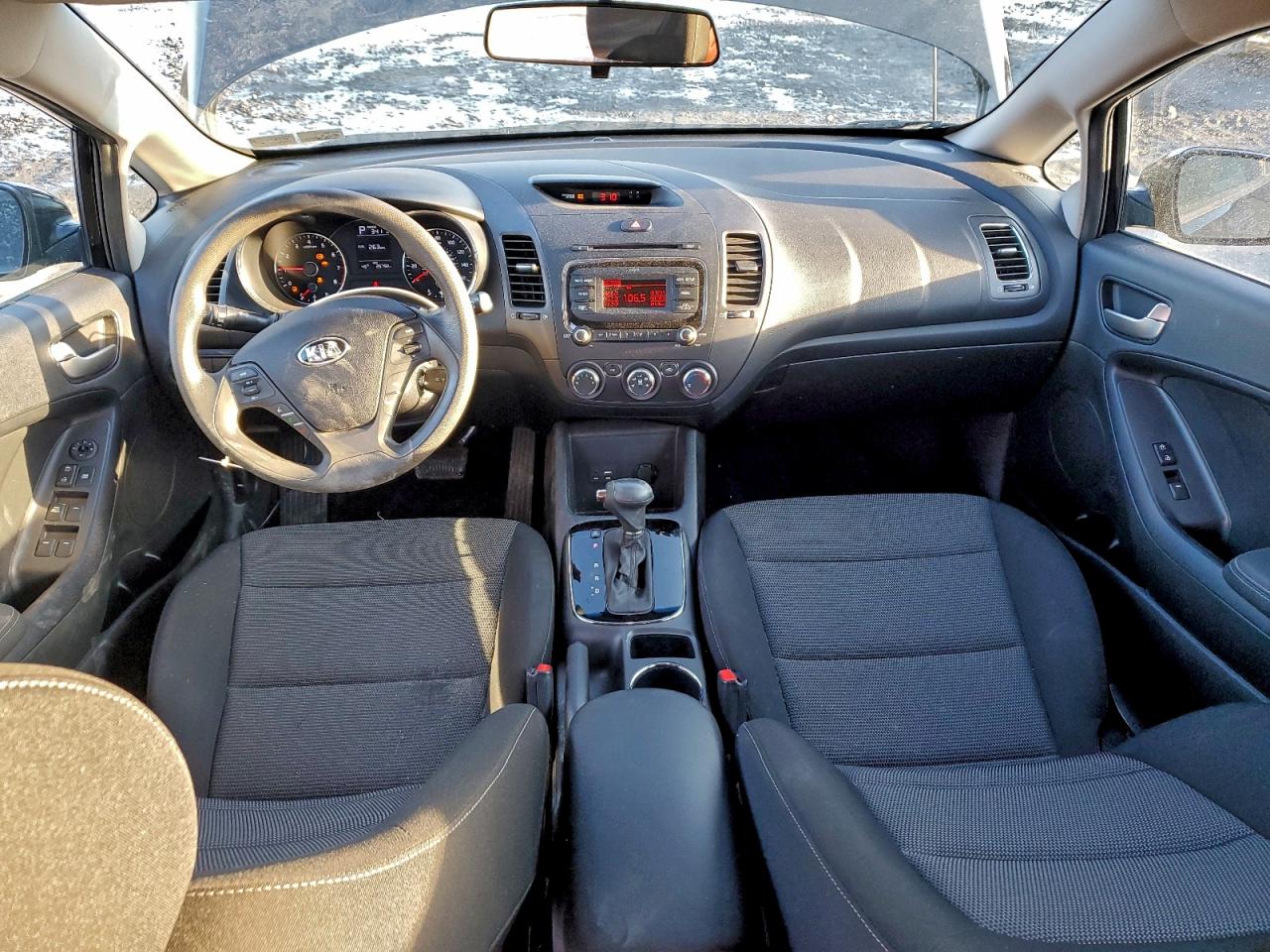 2017 KIA FORTE LX photo 22