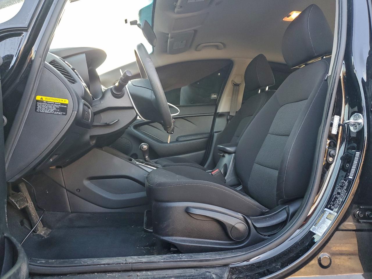 2017 KIA FORTE LX photo 19