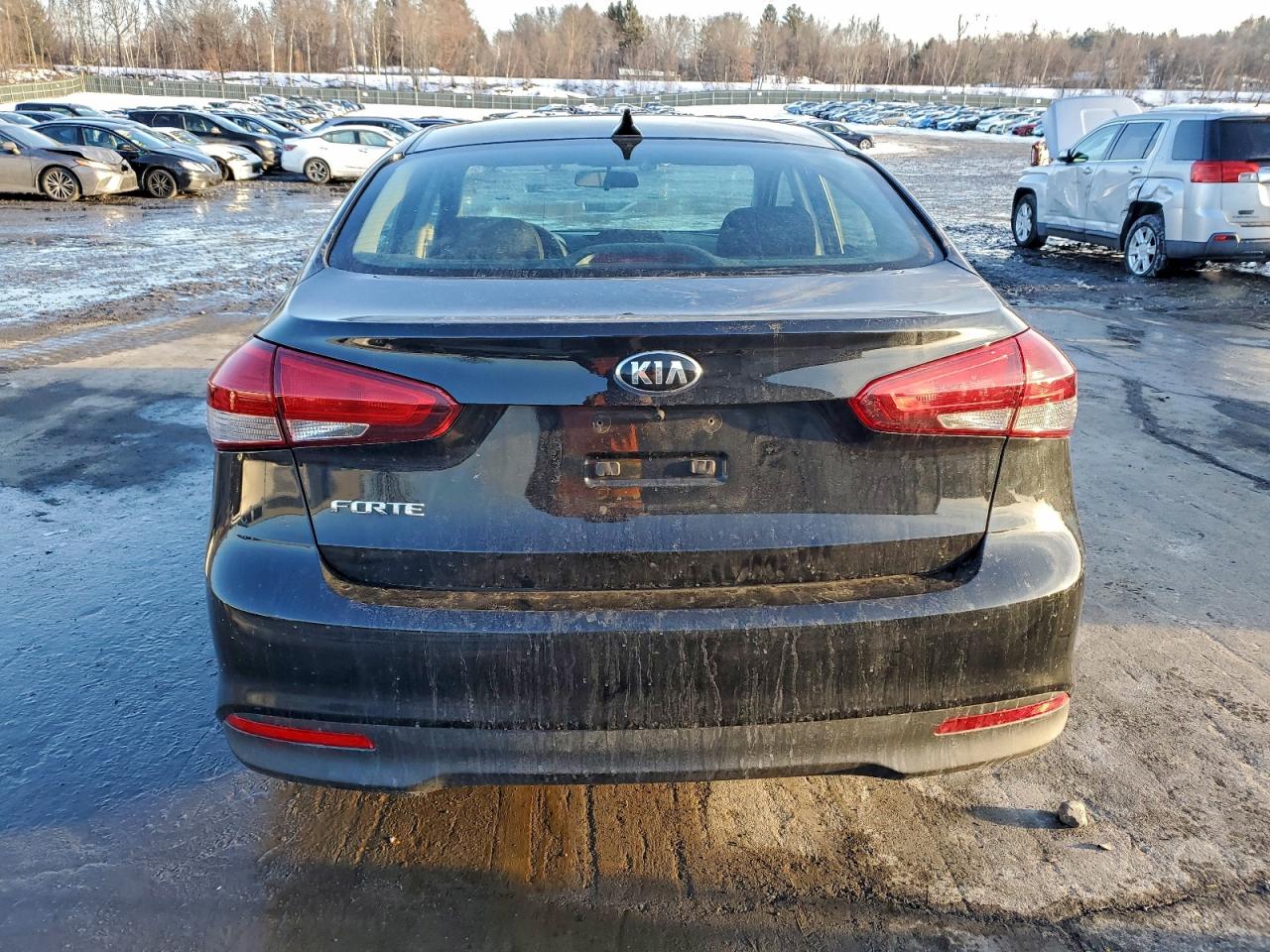 2017 KIA FORTE LX photo 16