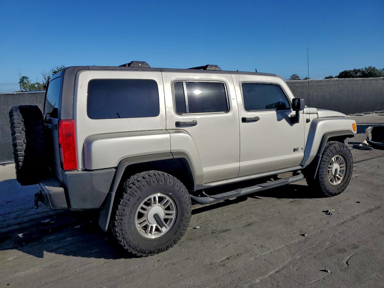 2006 HUMMER H3 photo 5