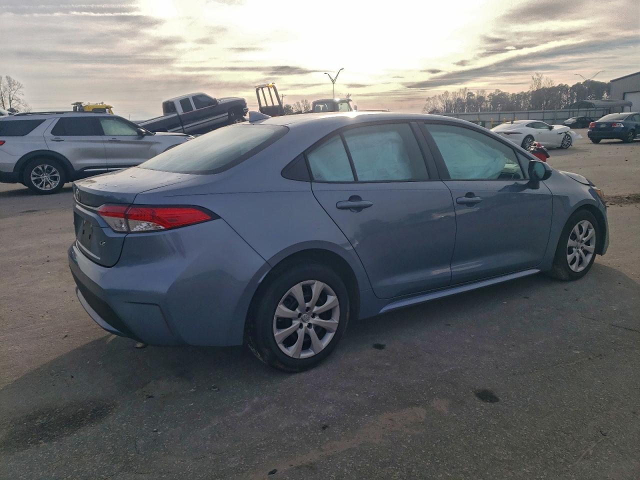 2022 TOYOTA COROLLA LE photo 7