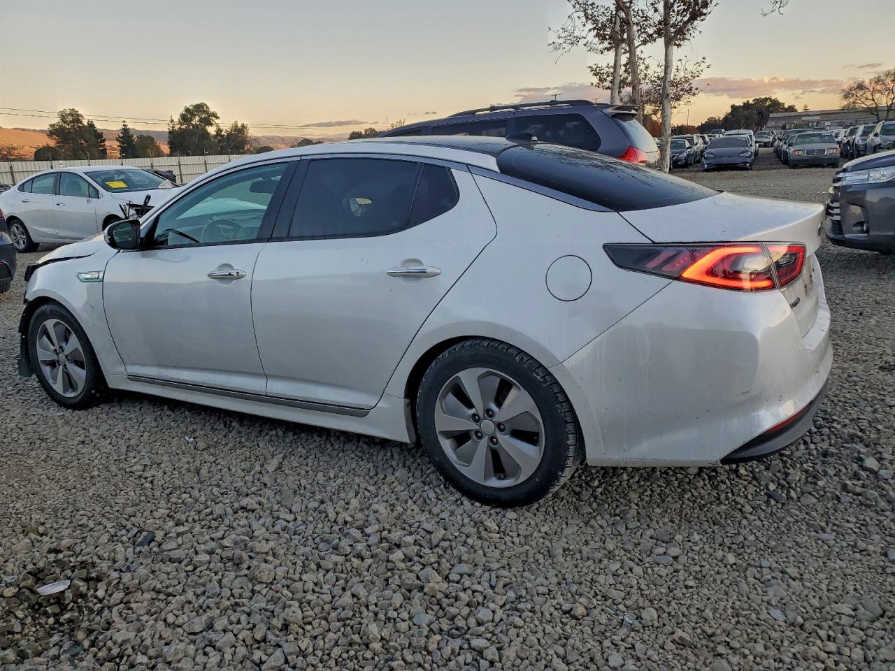 2016 KIA OPTIMA HYBRID photo 4