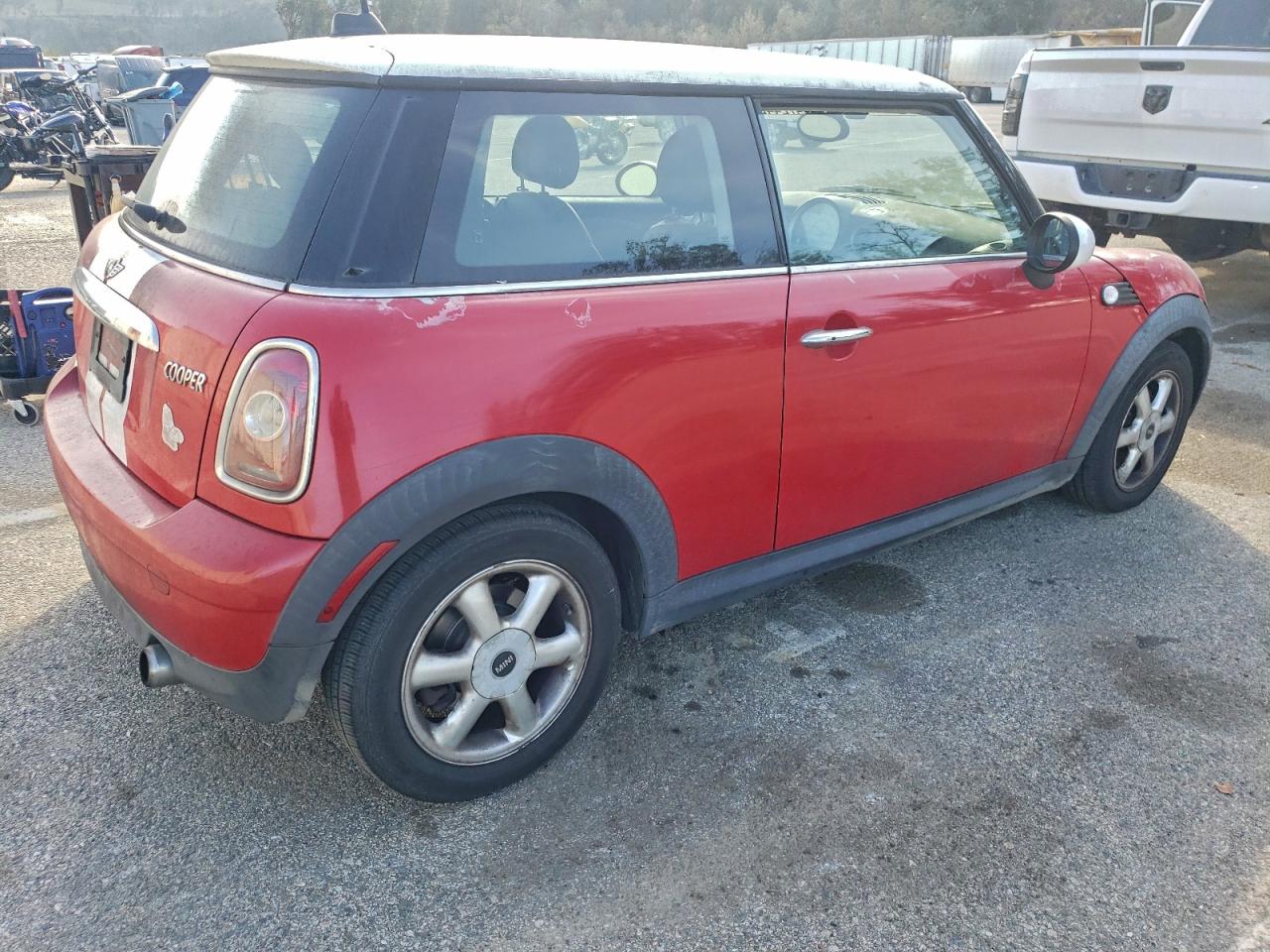 2010 MINI COOPER photo 5