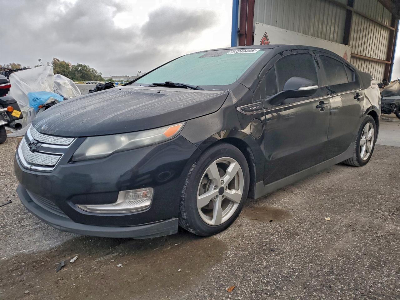 2014 CHEVROLET VOLT photo 2