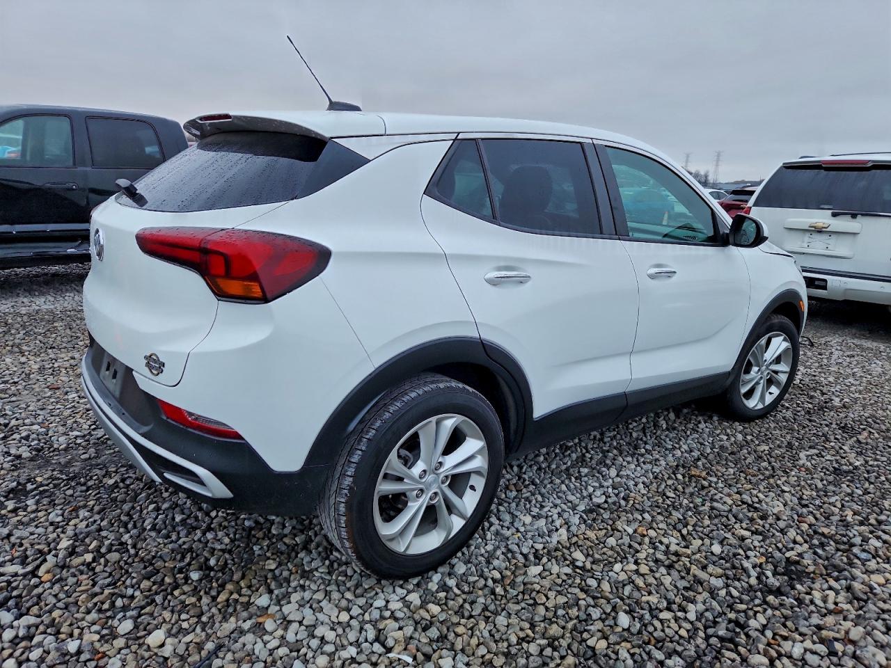 2020 BUICK ENCORE GX PREFERRED photo 3