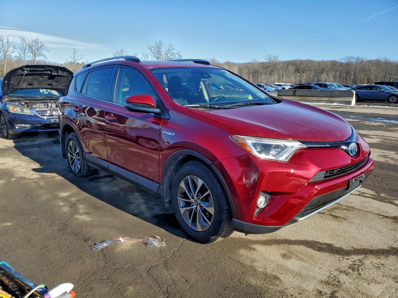 2018 TOYOTA RAV4 HV LE photo 10