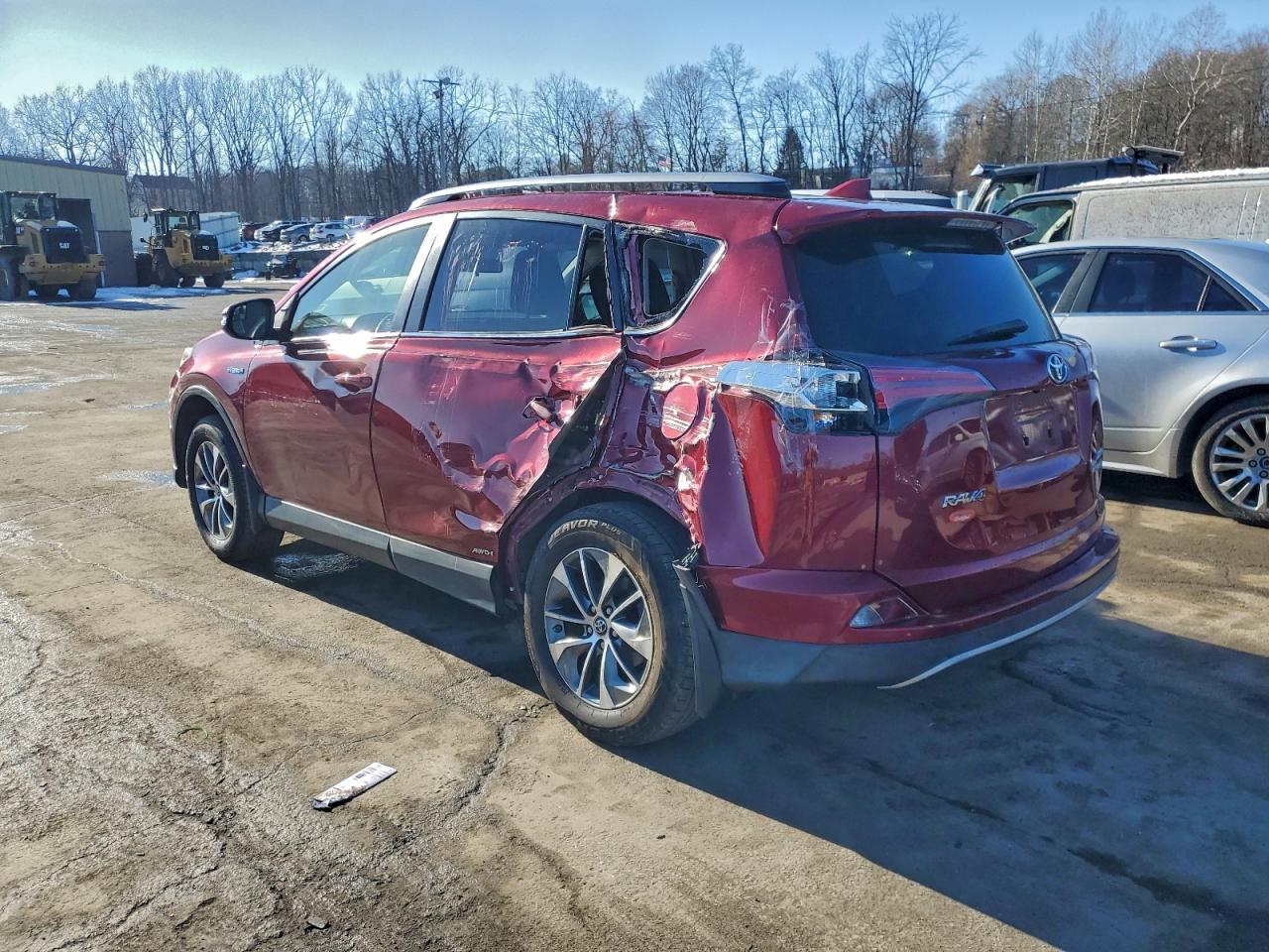2018 TOYOTA RAV4 HV LE photo 4