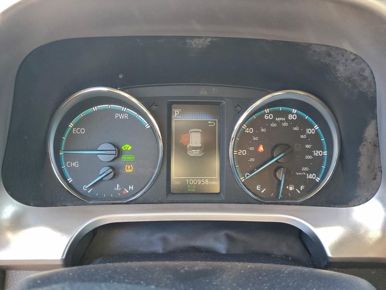 2018 TOYOTA RAV4 HV LE photo 25