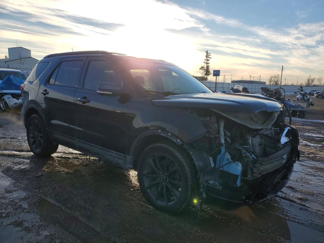 2018 FORD EXPLORER XLT photo 4