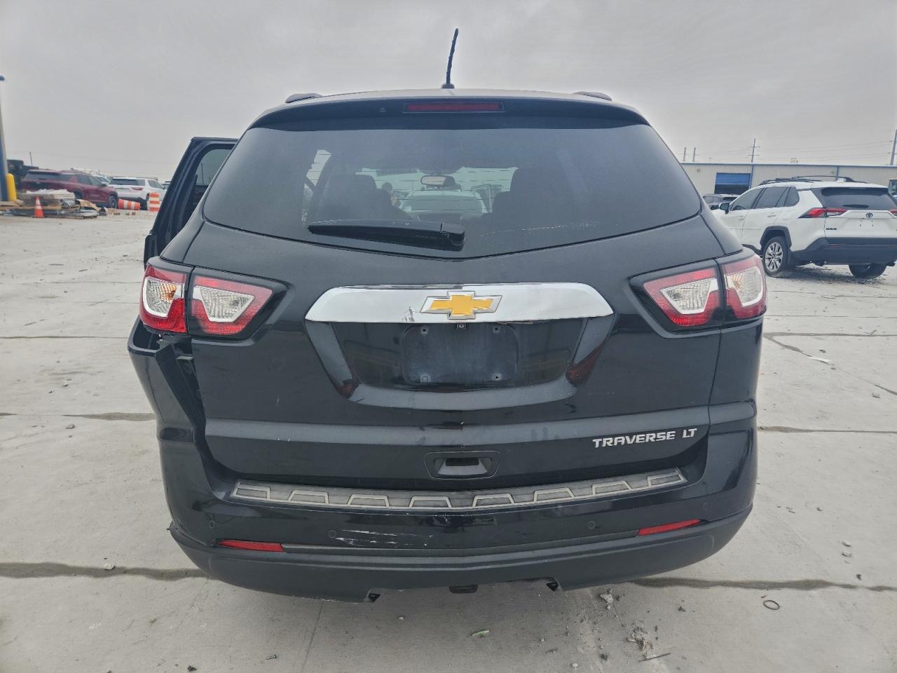 2014 CHEVROLET TRAVERSE LT photo 11