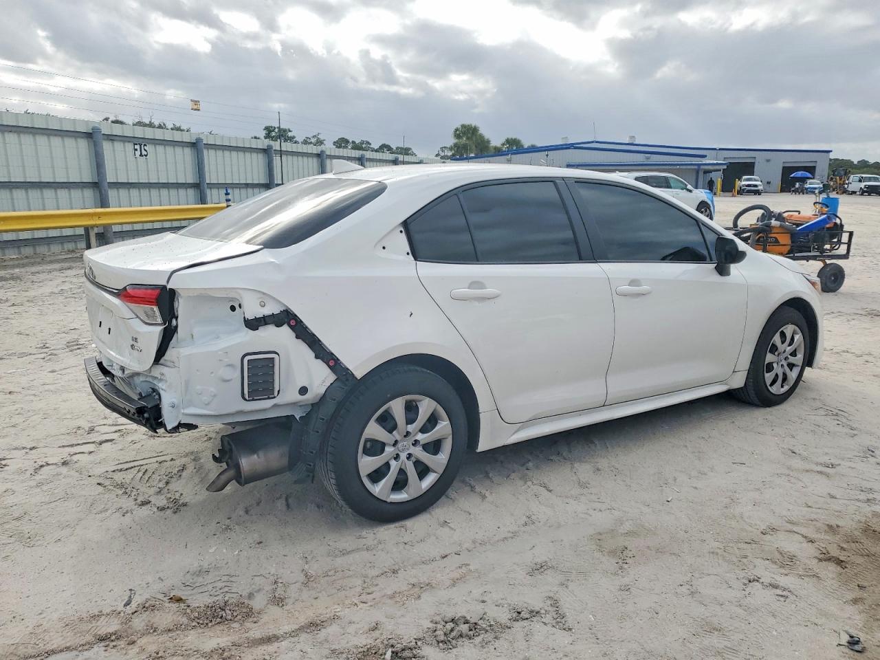 2025 TOYOTA COROLLA LE photo 5