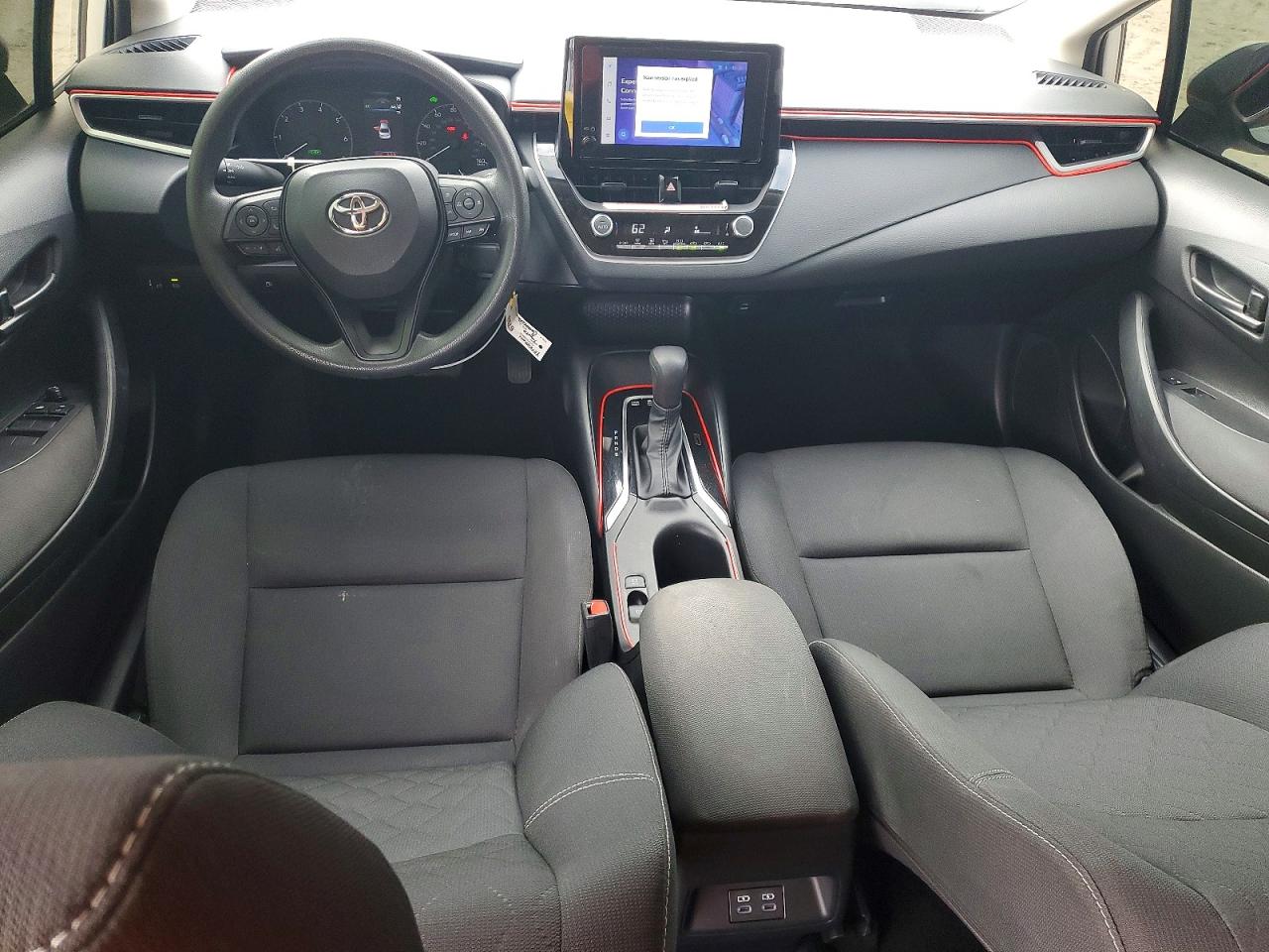 2025 TOYOTA COROLLA LE photo 15